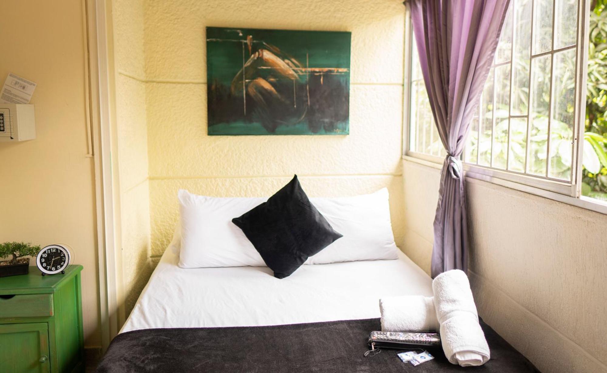 Buntes House-Casa Hotel Laureles-Estadio 麦德林 外观 照片