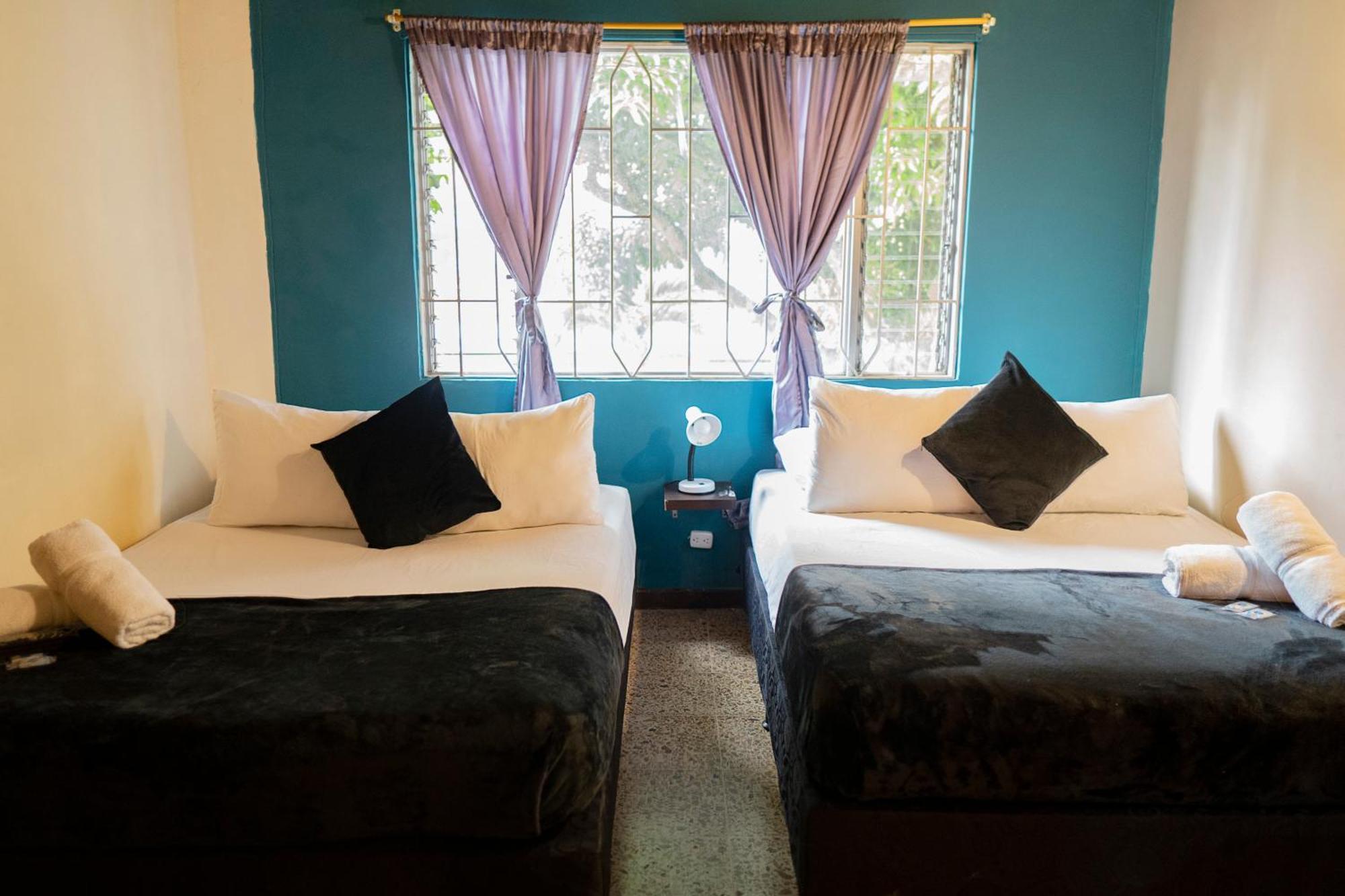 Buntes House-Casa Hotel Laureles-Estadio 麦德林 外观 照片