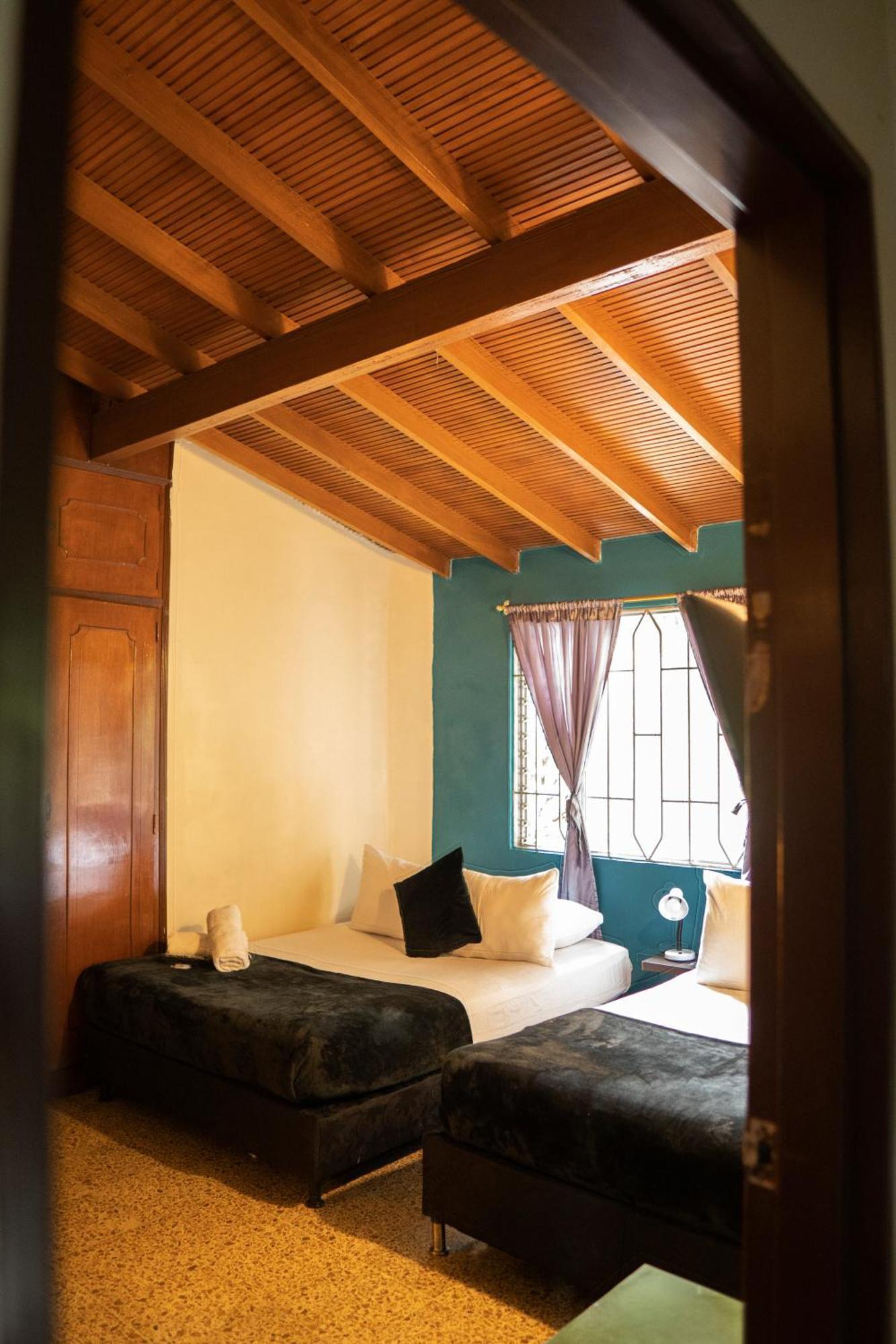 Buntes House-Casa Hotel Laureles-Estadio 麦德林 外观 照片