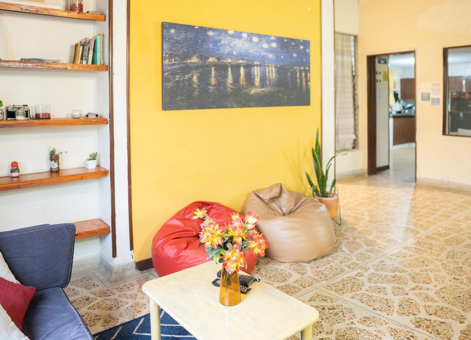 Buntes House-Casa Hotel Laureles-Estadio 麦德林 外观 照片