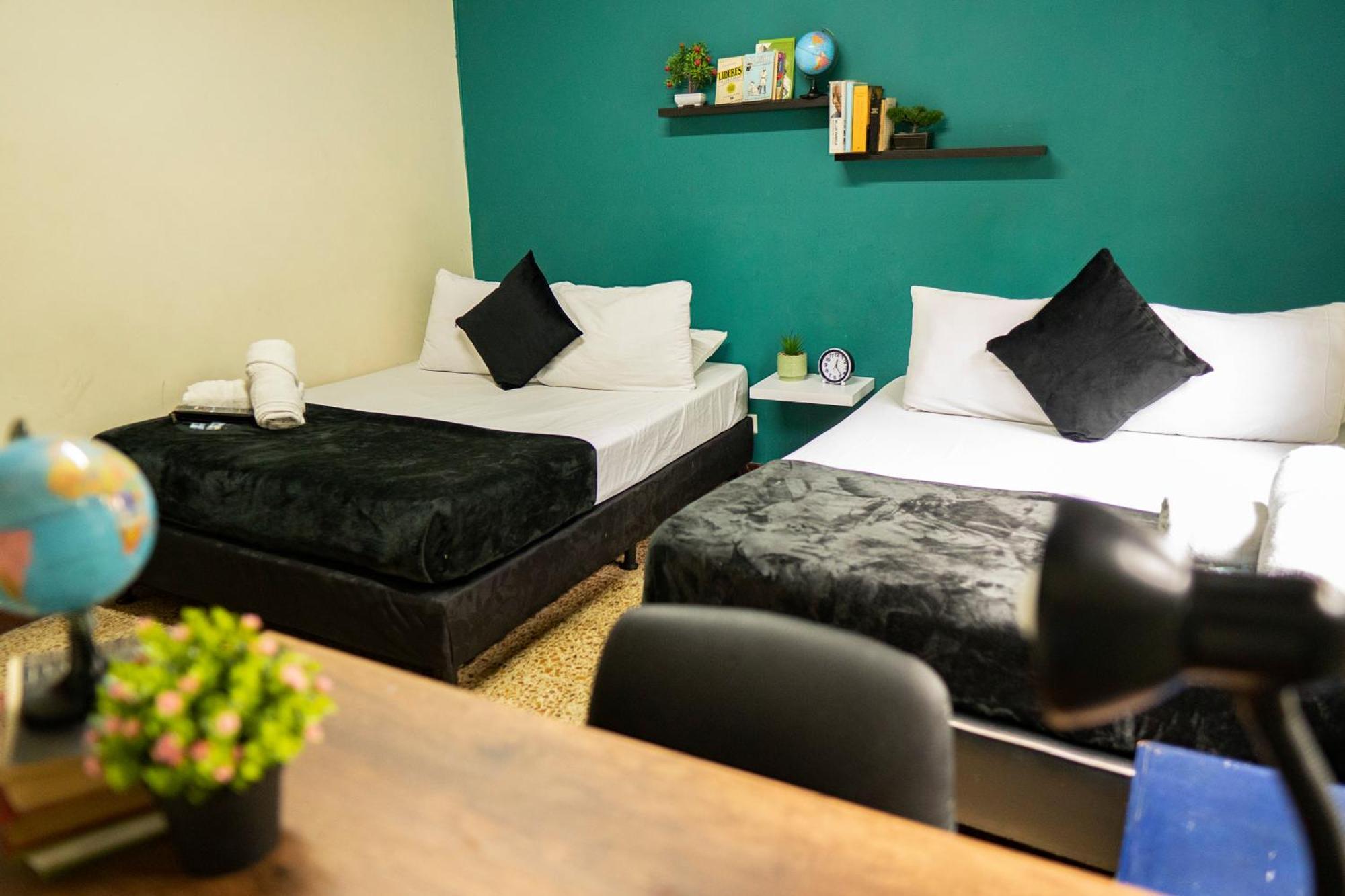 Buntes House-Casa Hotel Laureles-Estadio 麦德林 外观 照片