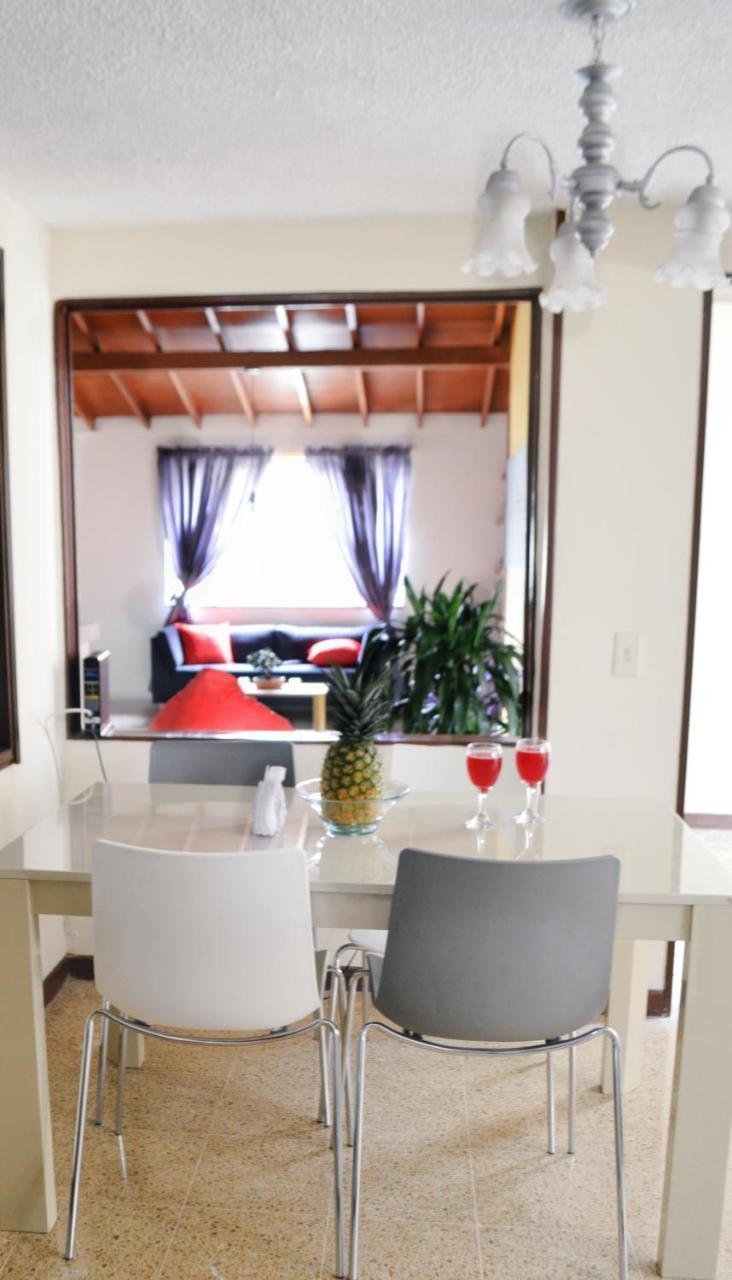 Buntes House-Casa Hotel Laureles-Estadio 麦德林 外观 照片