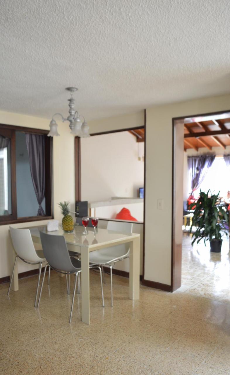Buntes House-Casa Hotel Laureles-Estadio 麦德林 外观 照片